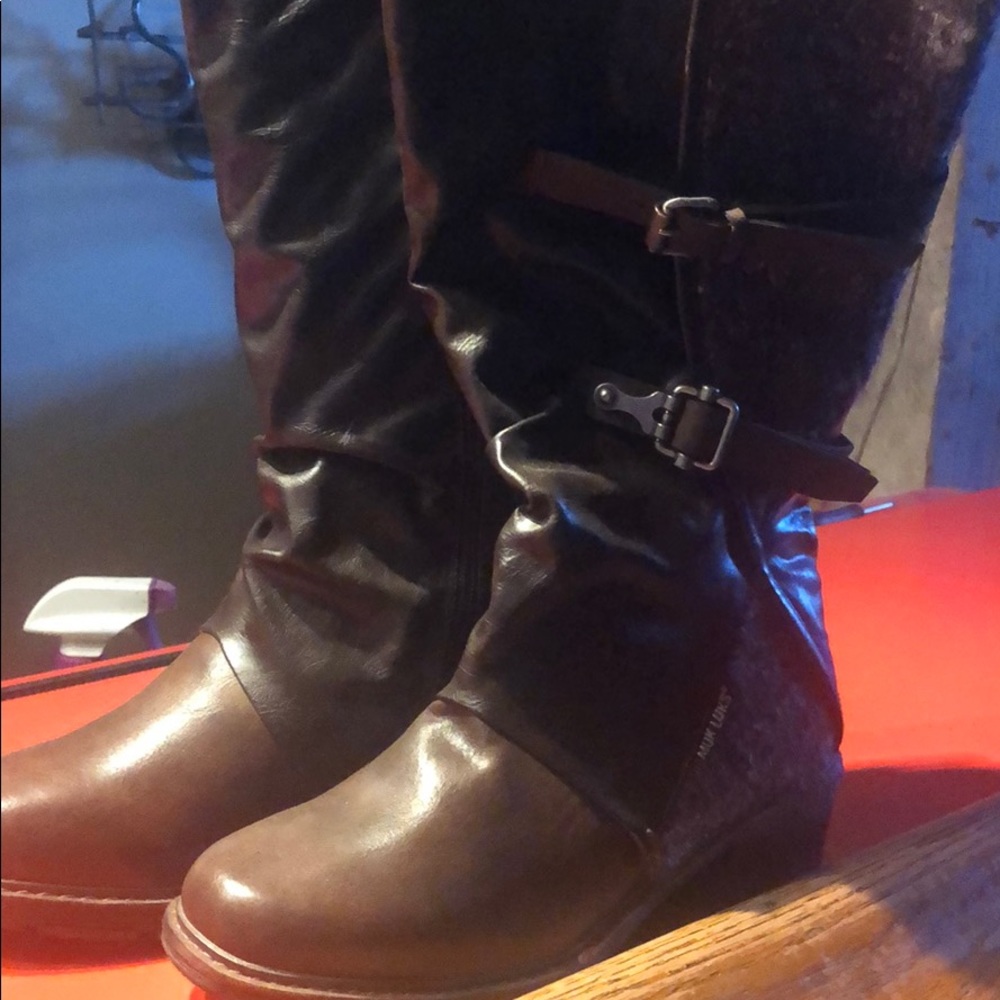 Muk Luks boots